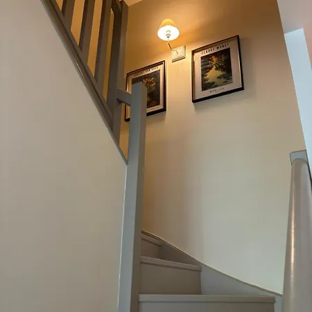 Agnes Little Corner *