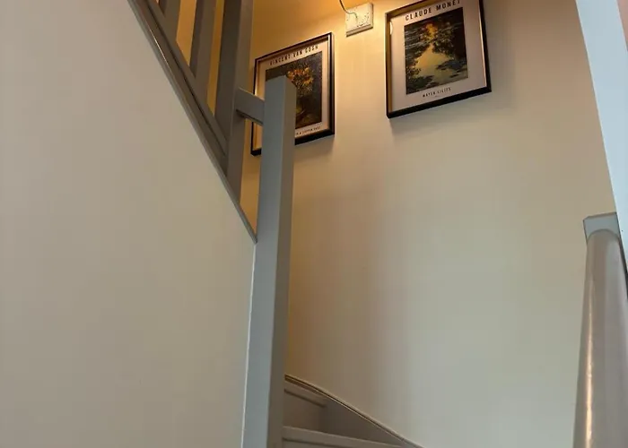 Agnes Little Corner *