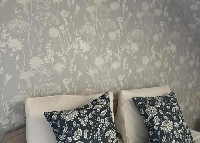 Agnes Little Corner *